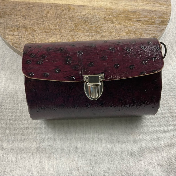 UNIQUE NO BRANDED WOMEN’S CYLINDER CROSSBODY BAG LITTLE PURSE COLOR: BURGUNDY - Picture 1 of 16